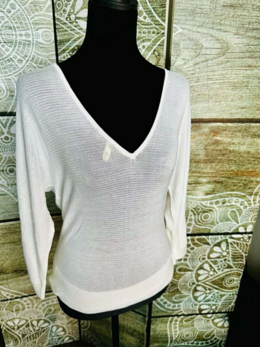 Classic White Women's LIGHTWEIGHT SWEATER
